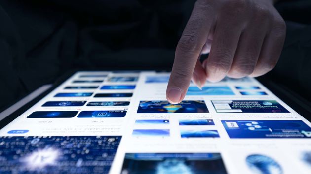 Hand Scrolling Tablet 