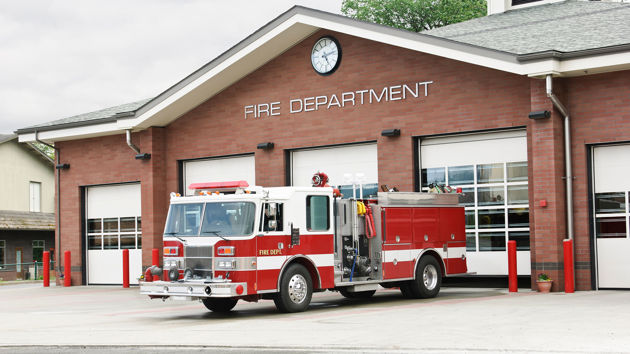 Fire Truck And Fire House 